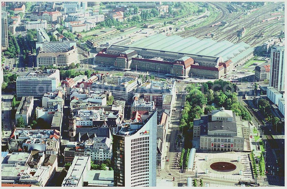 Aerial photograph Leipzig - 27.05.2004 Leipzig Blick auf Zentrale des Mitteldeutschen Rundfunks, rechts daneben das Gewandhaus zu Leipzig und die Oper sowie oben der Leipziger Hauptbahnhof