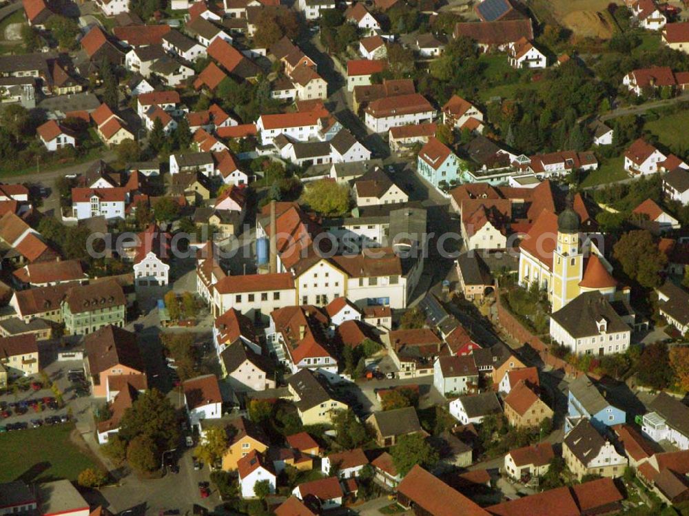 Schierling from above - Blick auf das Zentrum der Marktgemeinde Schierling in der Oberpfalz mit der Pfarrkirche Schierling. Kath. Pfarramt St. Peter und Paul, Pfarrer Hans Bock Jakob-Brand-Straße 1, 84069 Schierling, Telefon: (09451) 1429