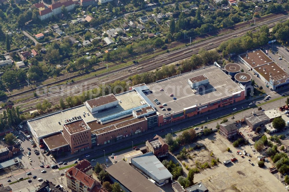 Aerial photograph Berlin OT Schöneweide - View of the shopping center Schoeneweide in Berlin