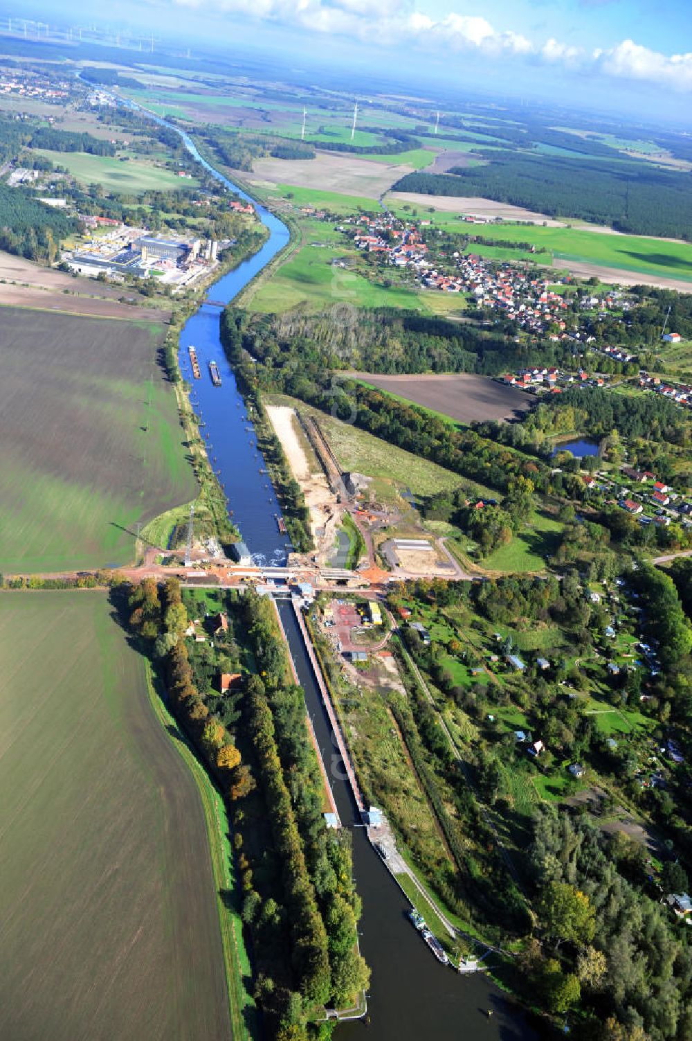 Zerben from the bird's eye view: Baustelle / Neubau der Zerbener Brücke und der Schleuse Zerben am Elbe-Havel-Kanal in Sachsen-Anhalt. Ein Projekt des WSV, Wasser- und Schifffahrtsverwaltung des Bundes. The bridge Zerben over the Elbe-Havel-Canal and the lock in Zerben, Saxony-Anhalt.