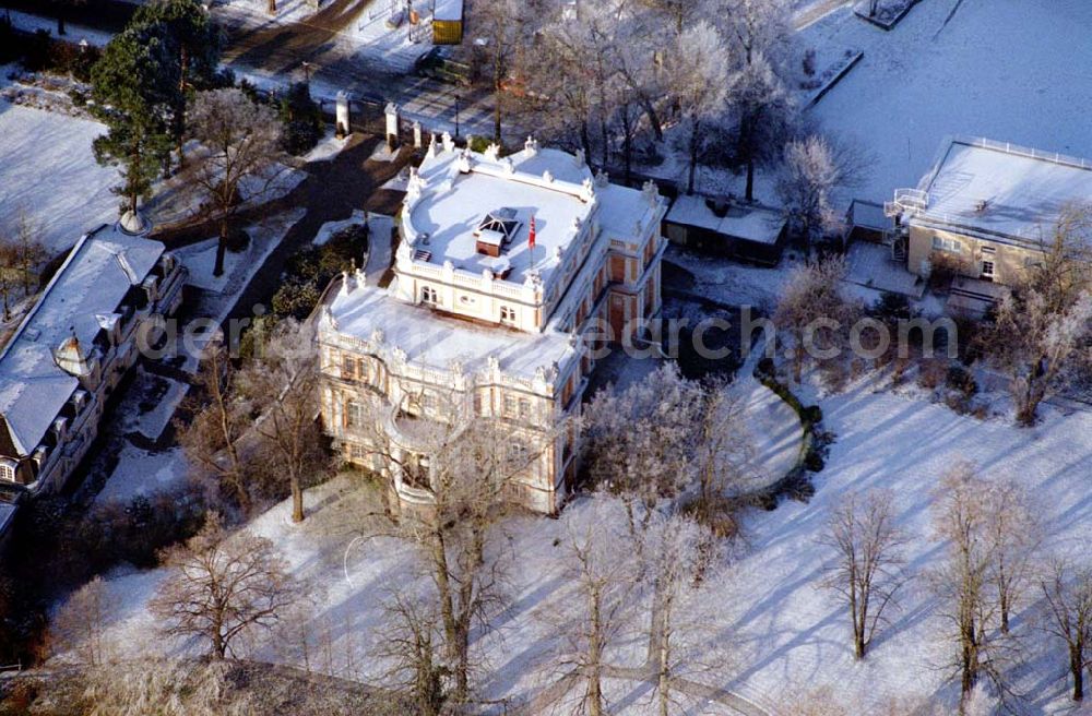 Aerial photograph Zeuthen - Brandenburg - 08.01.2003 Zeuthen - Brandenburg, DUSSMANN-Villa am Zeuthener See Gemeindeverwaltung Schillerstraße 1, 15738 Zeuthen Gemeinde@Zeuthen.de