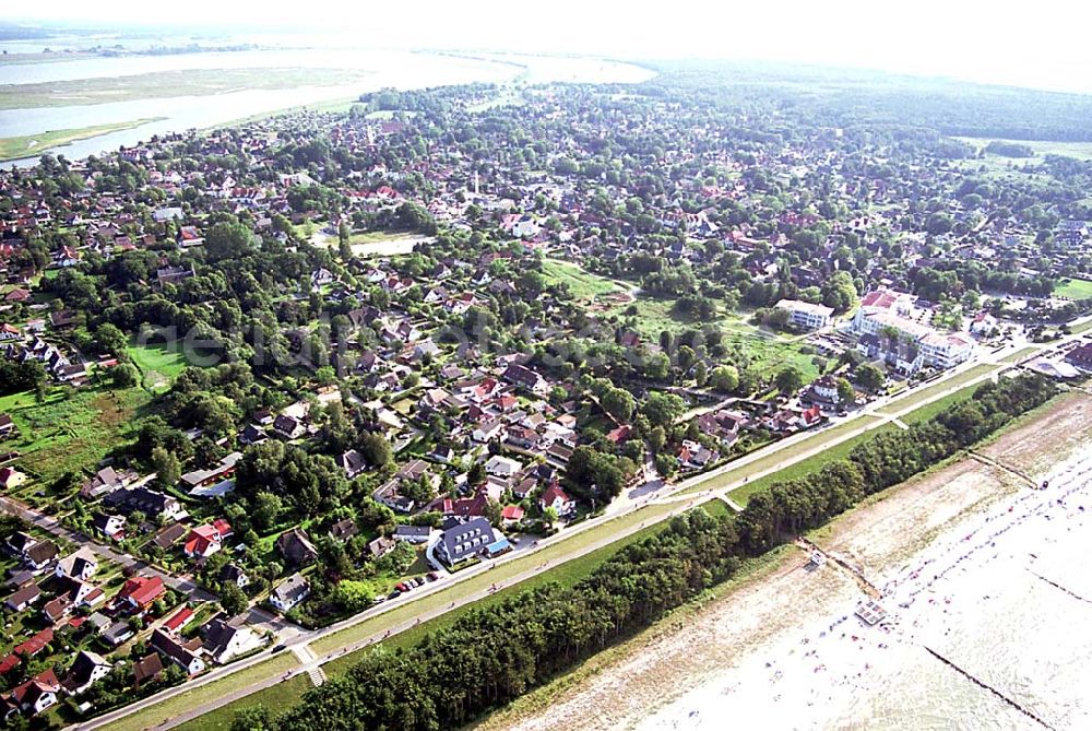 Zingst / Mecklenburg Vorpommern from the bird's eye view: Zingst / Mecklenburg Vorpommern Stadtansicht von Zingst