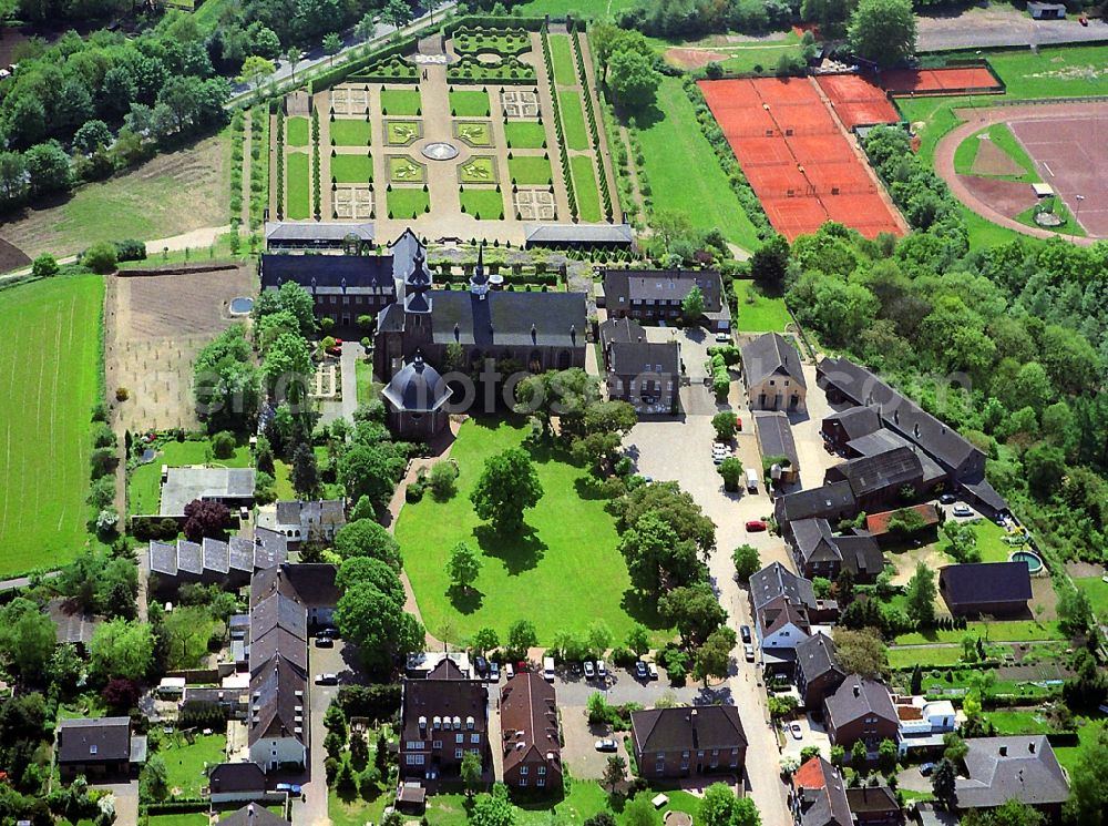 Kamp-Lintfort from the bird's eye view: Cistercian monastery Kloster Kamp on the Lower Rhine