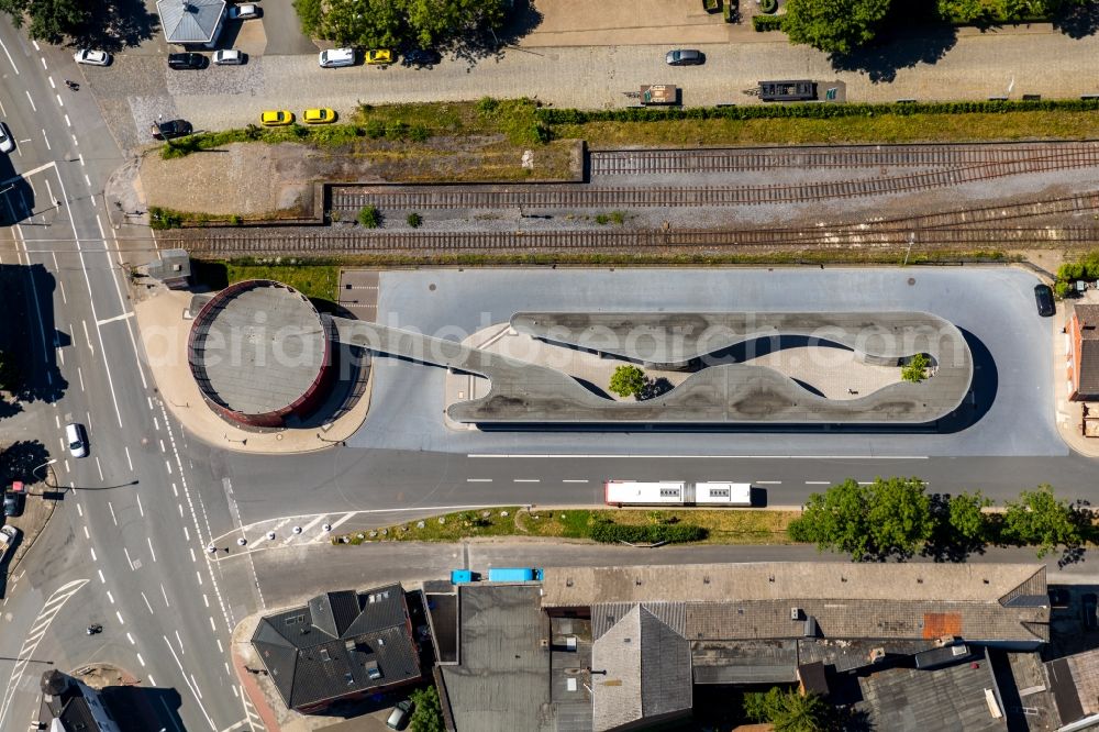 Beckum from above - Central Bus Station for Public Transportation on Bahnhofplatz in Beckum in the state North Rhine-Westphalia, Germany