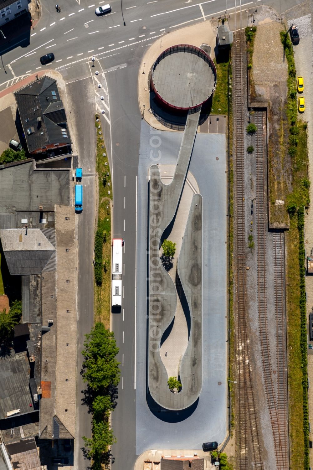 Beckum from the bird's eye view: Central Bus Station for Public Transportation on Bahnhofplatz in Beckum in the state North Rhine-Westphalia, Germany