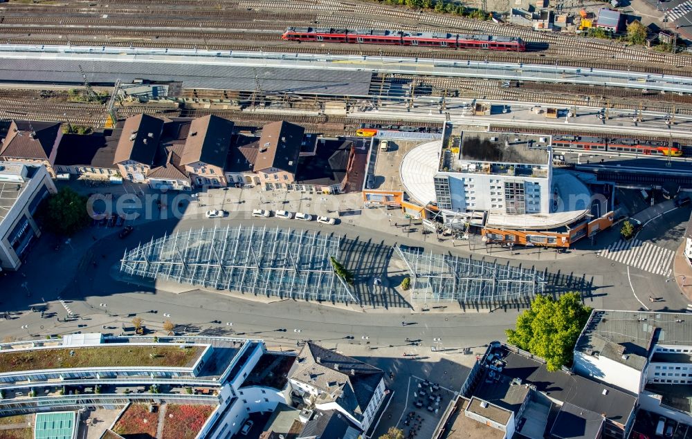 Siegen from the bird's eye view: Central Bus Station of the german railway the Public Transportation in Siegen in the state North Rhine-Westphalia