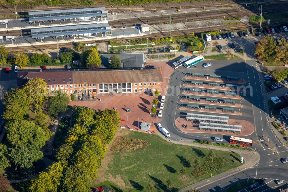 Wesel from above - Central Bus Station of RVN Regionalverkehr Niederrhein GmbH on Franz-Etzel-Platz in Wesel in the state North Rhine-Westphalia