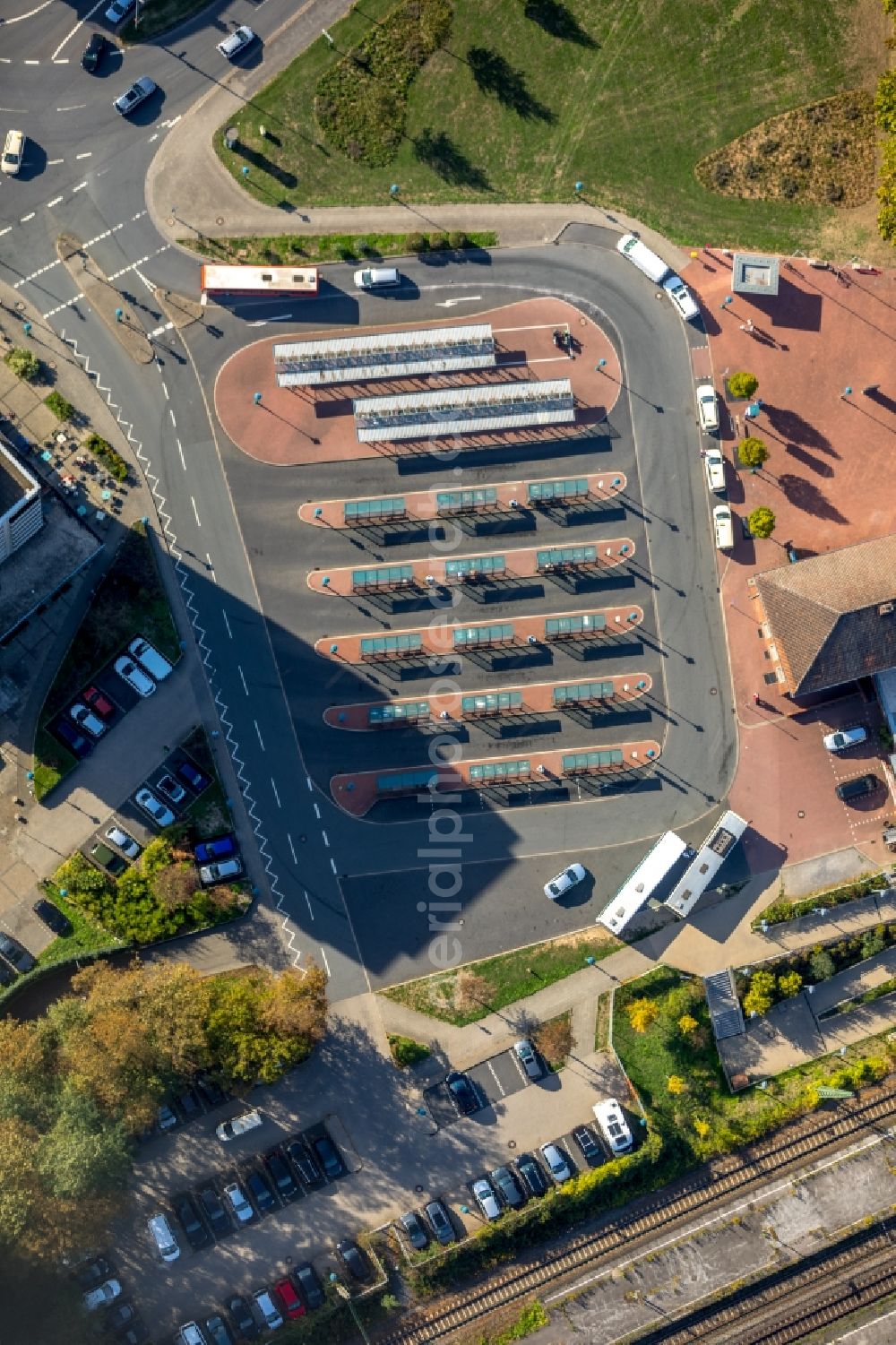 Aerial photograph Wesel - Central Bus Station of RVN Regionalverkehr Niederrhein GmbH on Franz-Etzel-Platz in Wesel in the state North Rhine-Westphalia