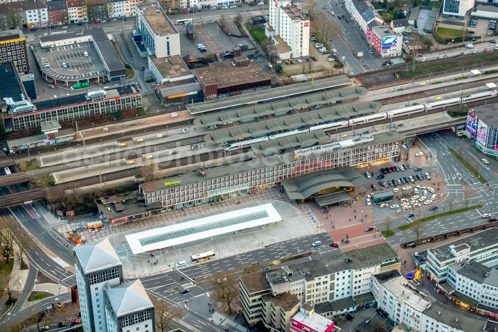 Bochum from above - Central Bus Station for Public Transportation of BOGESTRA AG in the district Innenstadt in Bochum in the state North Rhine-Westphalia, Germany