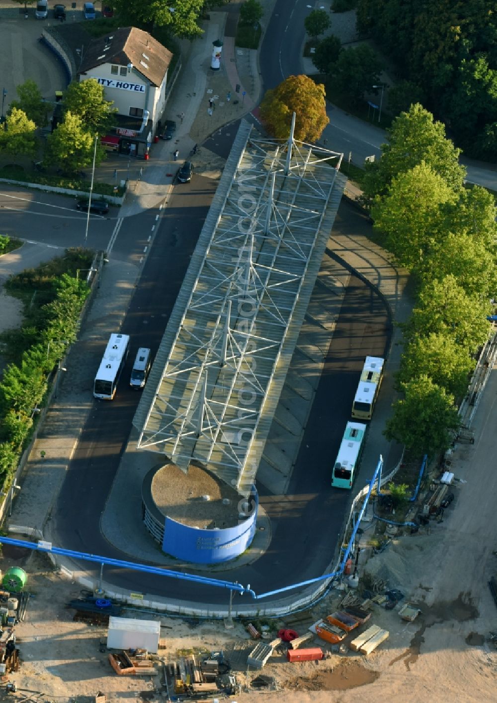 Aerial photograph Magdeburg - Central Bus Station for Public Transportation in the district Zentrum in Magdeburg in the state Saxony-Anhalt, Germany