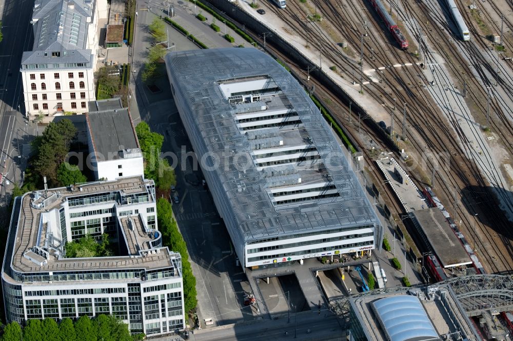 München from the bird's eye view: Central Bus Station to Arnulfstrasse the Public Transportation in the district Ludwigsvorstadt in Munich in the state Bavaria, Germany