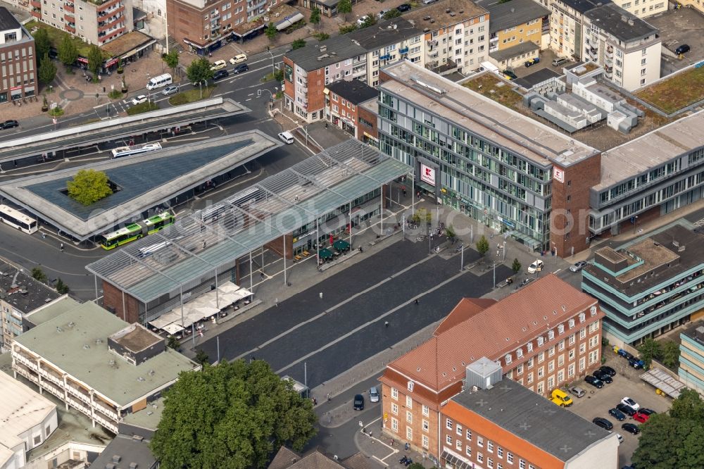 Bottrop from the bird's eye view: Central Bus Station from traffic composite of transport Rhine-Ruhr at Berliner Platz in Bottrop in North Rhine-Westphalia