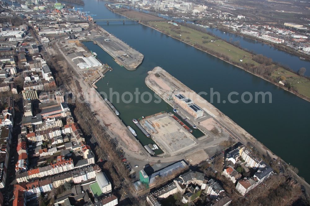 Aerial photograph Mainz - Development area on grounds of the former customs and inland port on the banks of the River Rhine in Mainz in Rhineland-Palatinate