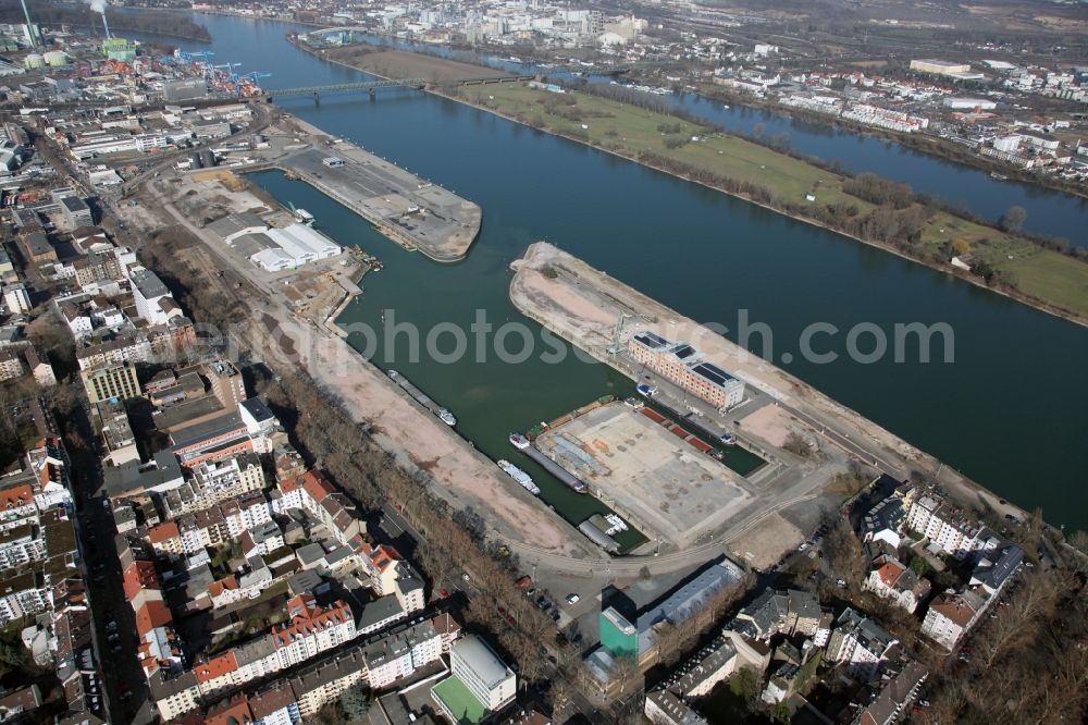 Aerial image Mainz - Development area on grounds of the former customs and inland port on the banks of the River Rhine in Mainz in Rhineland-Palatinate