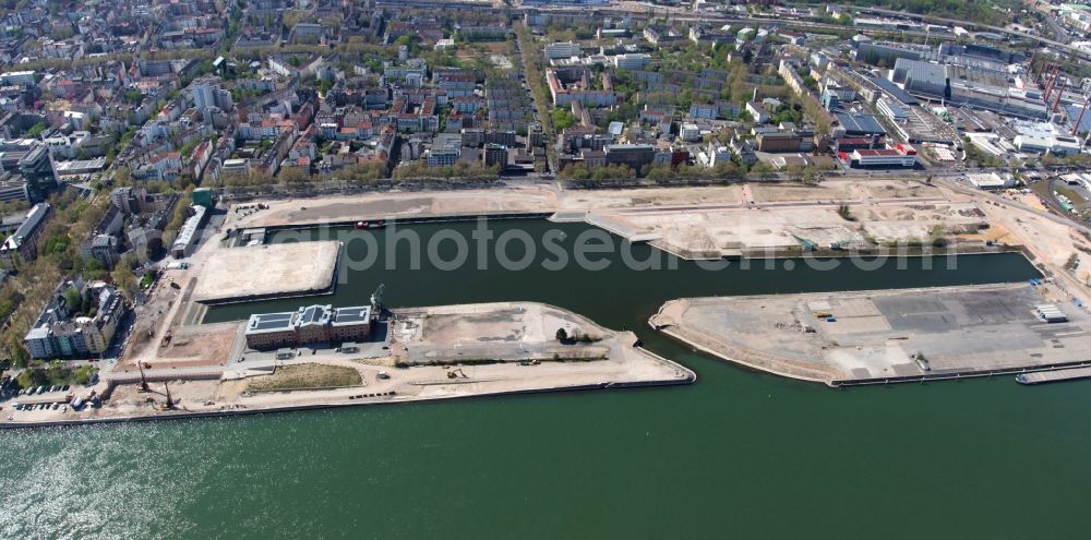 Mainz from the bird's eye view: Development area on grounds of the former customs and inland port on the banks of the River Rhine in Mainz in Rhineland-Palatinate