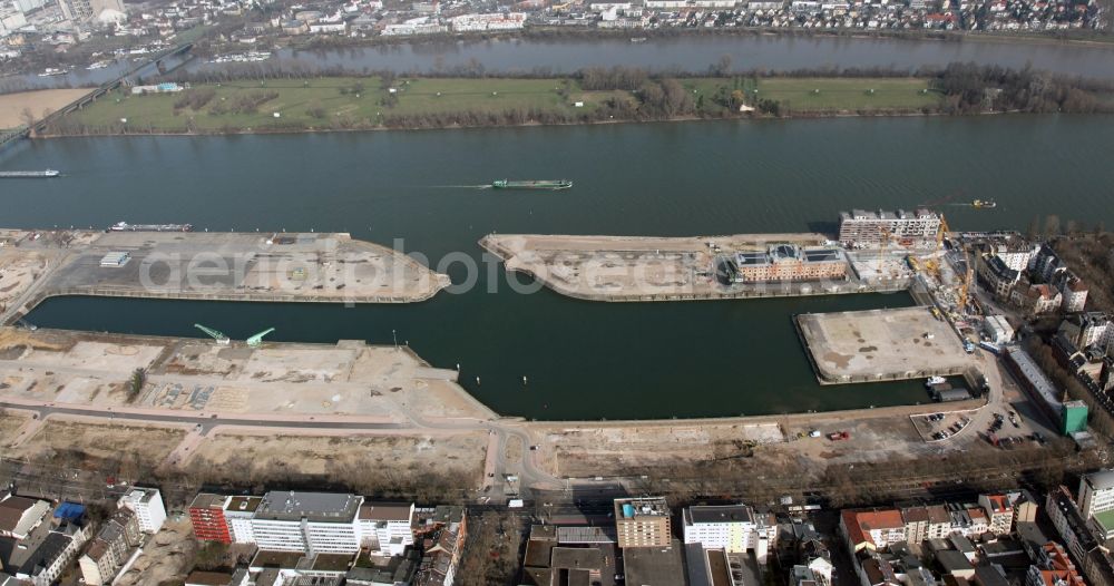 Mainz from above - Development area on grounds of the former customs and inland port on the banks of the River Rhine in Mainz in Rhineland-Palatinate