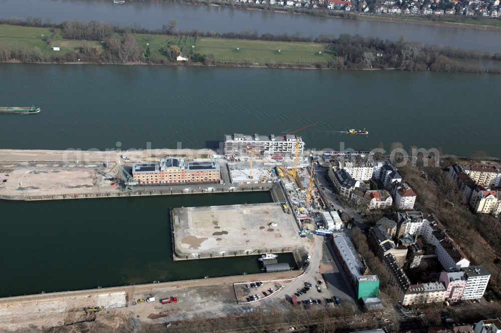 Aerial image Mainz - Development area on grounds of the former customs and inland port on the banks of the River Rhine in Mainz in Rhineland-Palatinate