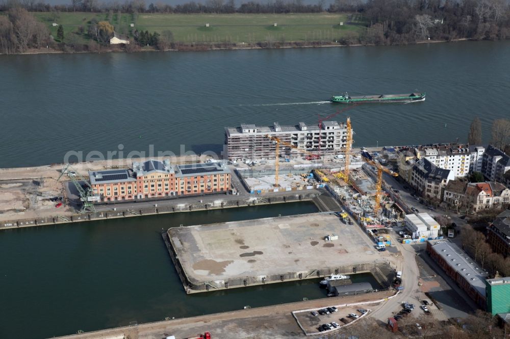 Aerial photograph Mainz - Development area on grounds of the former customs and inland port on the banks of the River Rhine in Mainz in Rhineland-Palatinate