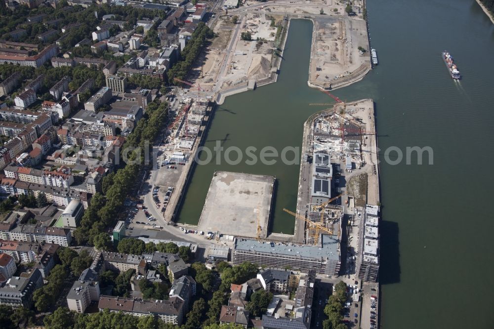 Aerial photograph Mainz - Development area on grounds of the former customs and inland port on the banks of the River Rhine in Mainz in Rhineland-Palatinate