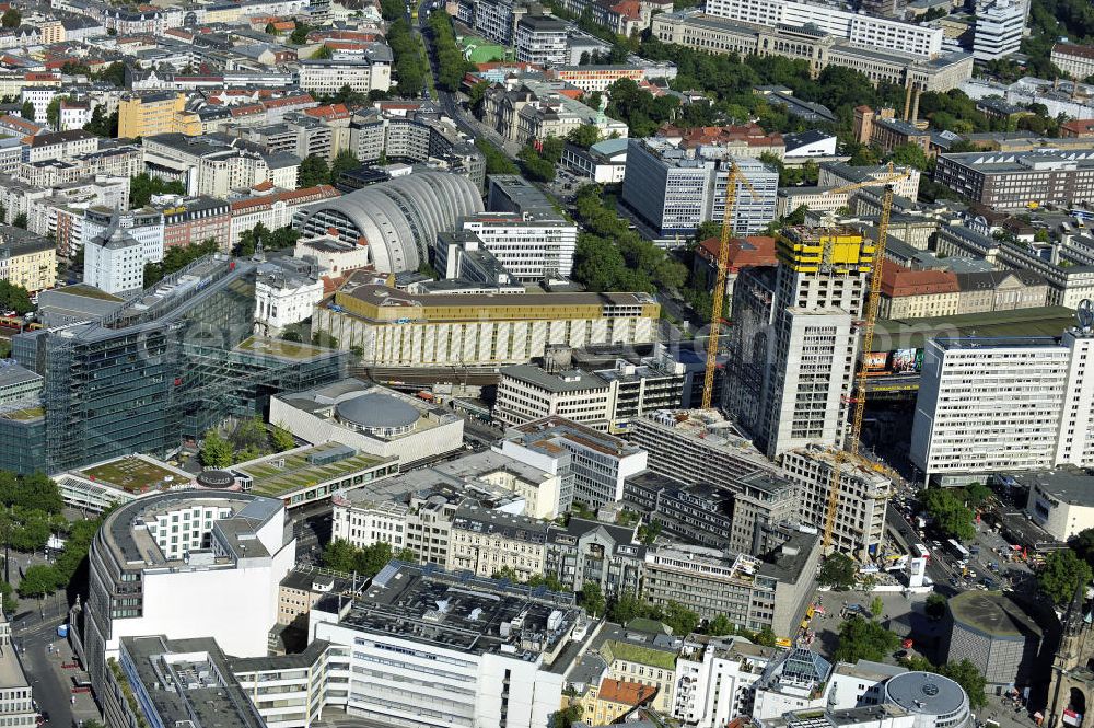 Berlin from above - Cityscape of downtown West at the Bahnhof Zoo with the square Breitscheidplatz, the Kaiser Wilhelm Memorial Church, the construction side of the Zoofenster high-rise at the square Hardenbergplatz and the architectural ensemble Zoobogen