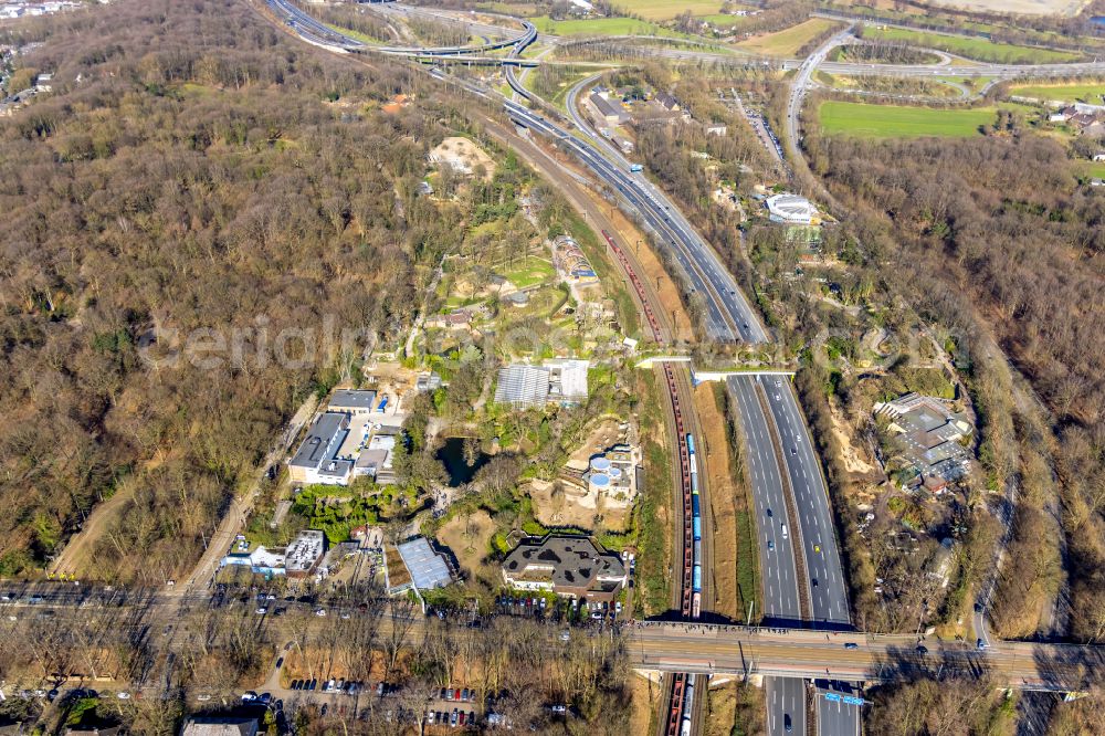 Duisburg from the bird's eye view: Zoo grounds in the Carl Benz street in Duisburg at Ruhrgebiet in the state North Rhine-Westphalia