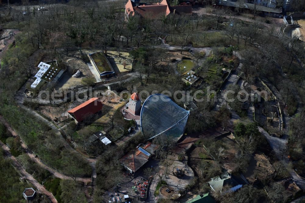 Aerial photograph Halle (Saale) - Zoo grounds Zoologischer Garten Halle ( Bergzoo ) on Reilstrasse in the district Stadtbezirk Nord in Halle (Saale) in the state Saxony-Anhalt