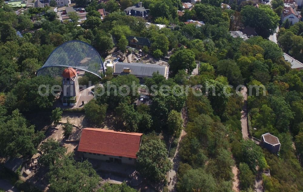 Halle (Saale) from the bird's eye view: Zoo grounds Zoologischer Garten Halle ( Bergzoo ) on Reilstrasse in the district Stadtbezirk Nord in Halle (Saale) in the state Saxony-Anhalt