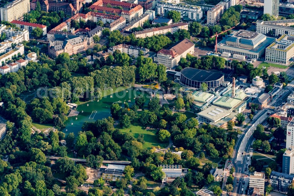 Karlsruhe from the bird's eye view: Zoo grounds Zoologischer Stadtgarten in Karlsruhe in the state Baden-Wurttemberg, Germany