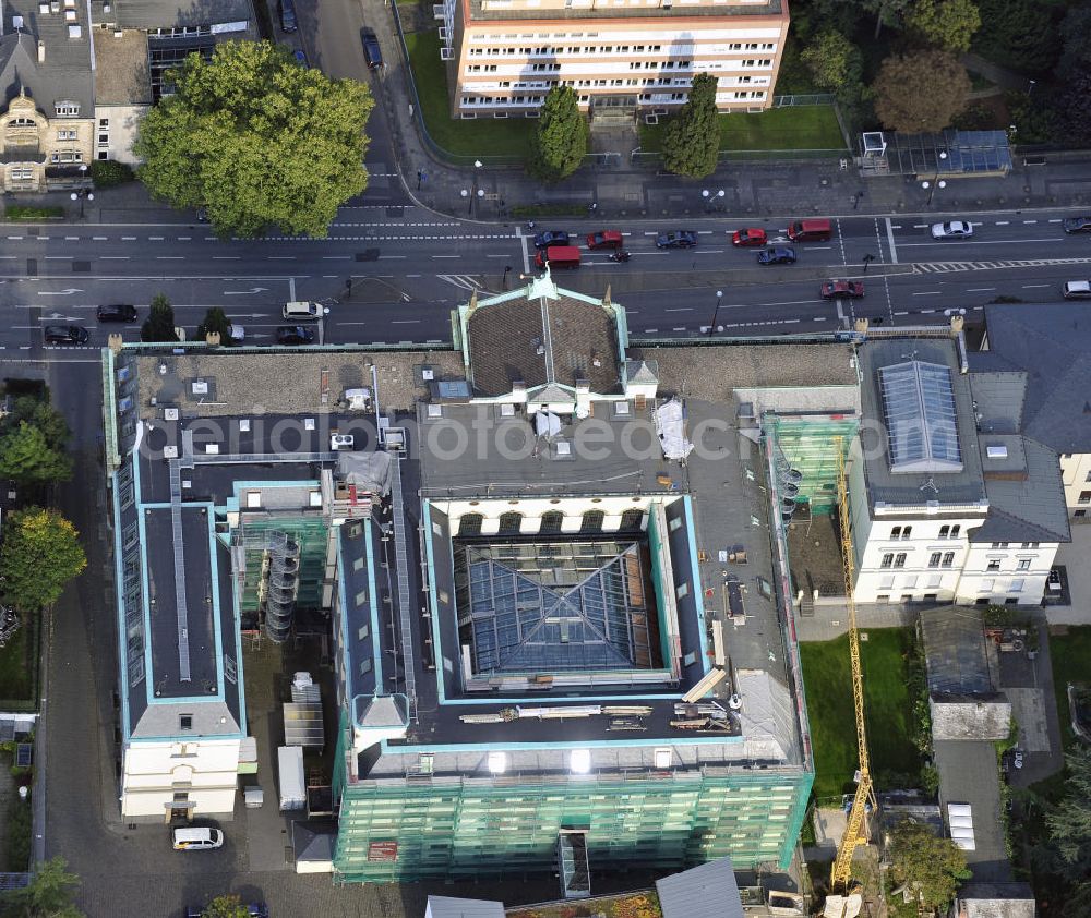 Aerial image Bonn - Das Zoologische Forschungsmuseum Alexan der König an der Adenauerallee im Stadtteil Gronau. In dem Naturkundemuseum wurde 1948 der Parlamentarische Rat eröffnet und später waren für kurze Zeit das Bundeskanzleramt sowie Ministeriumsbüros untergebracht. The Zoological Research Museum Alexan der Koenig at the Adenauerallee in the district Gronau.