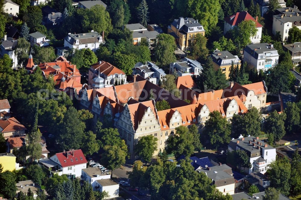 Aerial image Berlin - View at the branch office Lichterfelde of the District Court Schöneberg in the Ringstrasse in the district Lichterfelde in Berlin. The outpost is responsible for land, estate, residential property and foreclosure matters