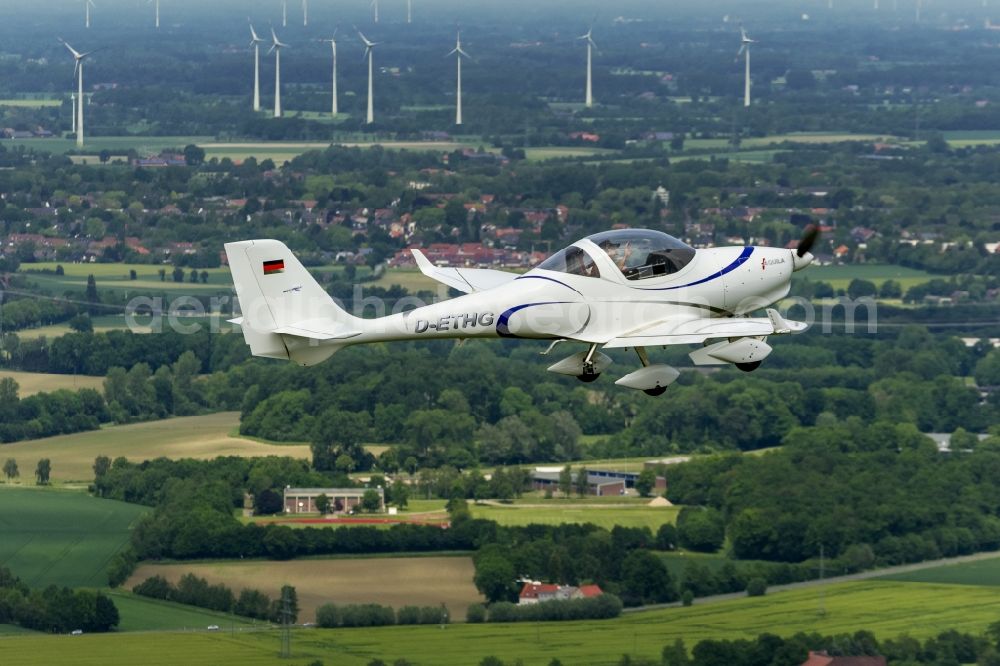 Hamm from above - Two-seat powered aircraft - sport aircraft Aquila A-210 AT01 on Hamm in North Rhine-Westphalia