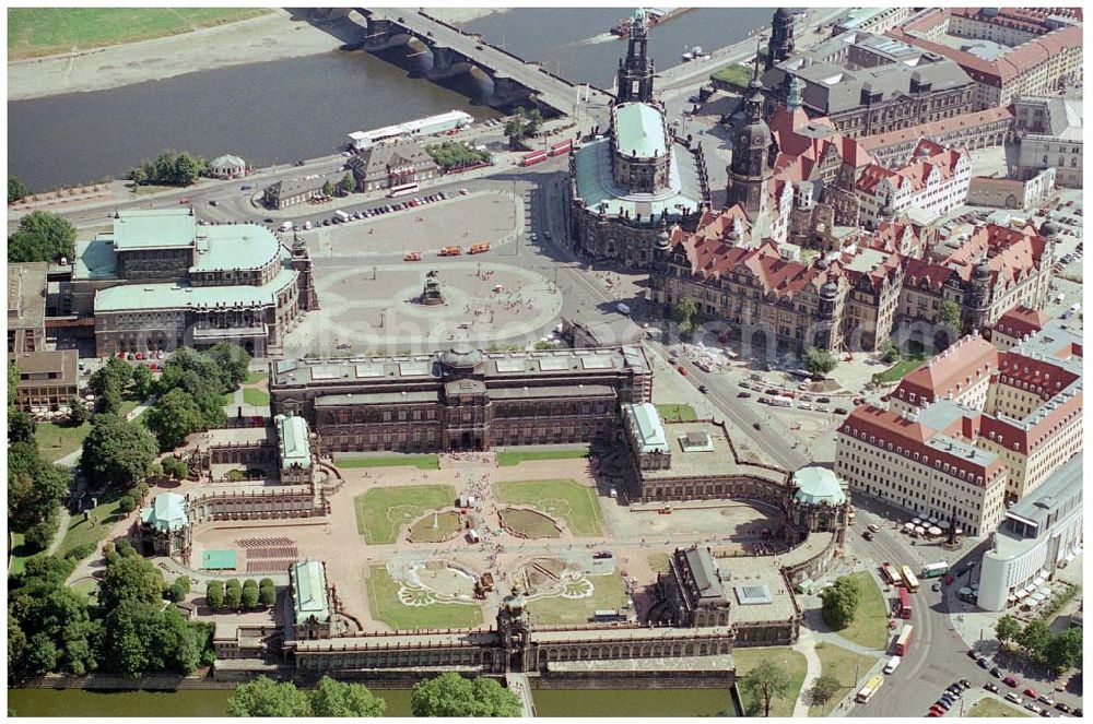 Aerial photograph Dresden - 10.08.2004 Blick auf den Zwinger in Dresden. Nach der Zerstörung 1945 wurde er bis 1963 komplett restauriert. Selbst nach der großen Überschwemmung 2002 sind nur noch wenige Abteilungen nicht zu besichtigen. Theaterplatz 1, 01067 Dresden