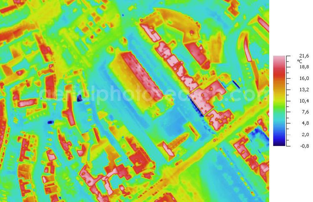 Infrared aerial photograph HALLE / SAALE - Infrarotaufnahme als Senkrechtluftbild vom Areal Talamtstraße, An der Marienkirche, Schülershof; Oleariusstraße im Zentrum von Halle. Aufgenommen wurden diese auf 1/10 tel Grad genauen Wärmeluftaufnahmen mit einem Luftbild-Infrarotkamerasystem der Firma JENOPTIK. Jena Optronik GmbH,