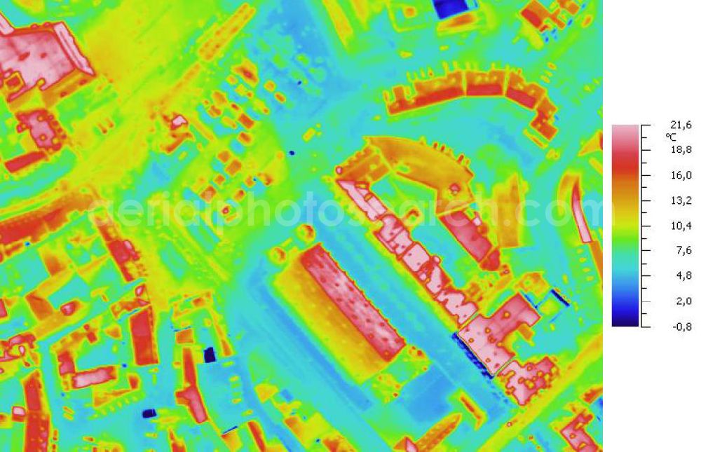 Infrared aerial photograph HALLE / SAALE - Infrarotaufnahme als Senkrechtluftbild vom Areal Talamtstraße, An der Marienkirche, Schülershof; Oleariusstraße im Zentrum von Halle. Aufgenommen wurden diese auf 1/10 tel Grad genauen Wärmeluftaufnahmen mit einem Luftbild-Infrarotkamerasystem der Firma JENOPTIK. Jena Optronik GmbH,