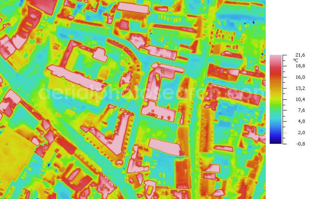 Infrared aerial photograph HALLE - Infrarotaufnahme als Senkrechtluftbild voon Wohngebieten an der Kleine Märkerstrasse, Leipziger Straße; Sternstraße in der Altstadt. Aufgenommen wurden diese auf 1/10 tel Grad genauen Wärmeluftaufnahmen mit einem Luftbild-Infrarotkamerasystem der Firma JENOPTIK. Jena Optronik GmbH,