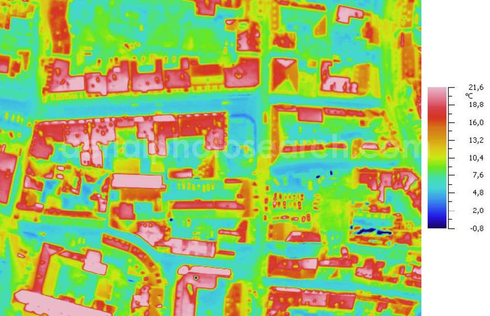 Infrared aerial photograph HALLE / Saale - Infrarotaufnahme als Senkrechtluftbild voon Wohngebieten an der Kleinen Brauhausstraße, Sternstraße; Große Brauhausstraße, Christian-Wolff-Straße in der Altstadt. Aufgenommen wurden diese auf 1/10 tel Grad genauen Wärmeluftaufnahmen mit einem Luftbild-Infrarotkamerasystem der Firma JENOPTIK. Jena Optronik GmbH,