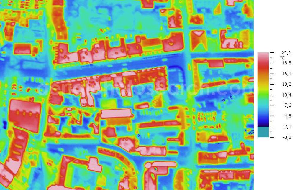 Infrared aerial photograph HALLE / Saale - Infrarotaufnahme als Senkrechtluftbild voon Wohngebieten an der Kleinen Brauhausstraße, Sternstraße; Große Brauhausstraße, Christian-Wolff-Straße in der Altstadt. Aufgenommen wurden diese auf 1/10 tel Grad genauen Wärmeluftaufnahmen mit einem Luftbild-Infrarotkamerasystem der Firma JENOPTIK. Jena Optronik GmbH,