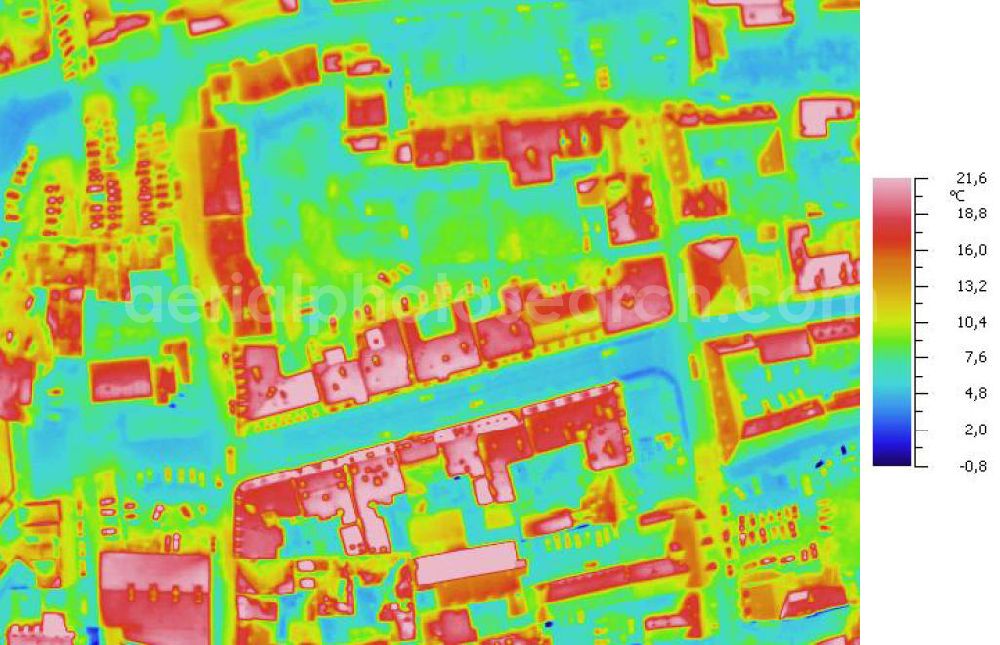 Infrared aerial photograph HALLE / Saale - Infrarotaufnahme als Senkrechtluftbild voon Wohngebieten an der Kleinen Brauhausstraße, Sternstraße; Große Brauhausstraße, Christian-Wolff-Straße in der Altstadt. Aufgenommen wurden diese auf 1/10 tel Grad genauen Wärmeluftaufnahmen mit einem Luftbild-Infrarotkamerasystem der Firma JENOPTIK. Jena Optronik GmbH,