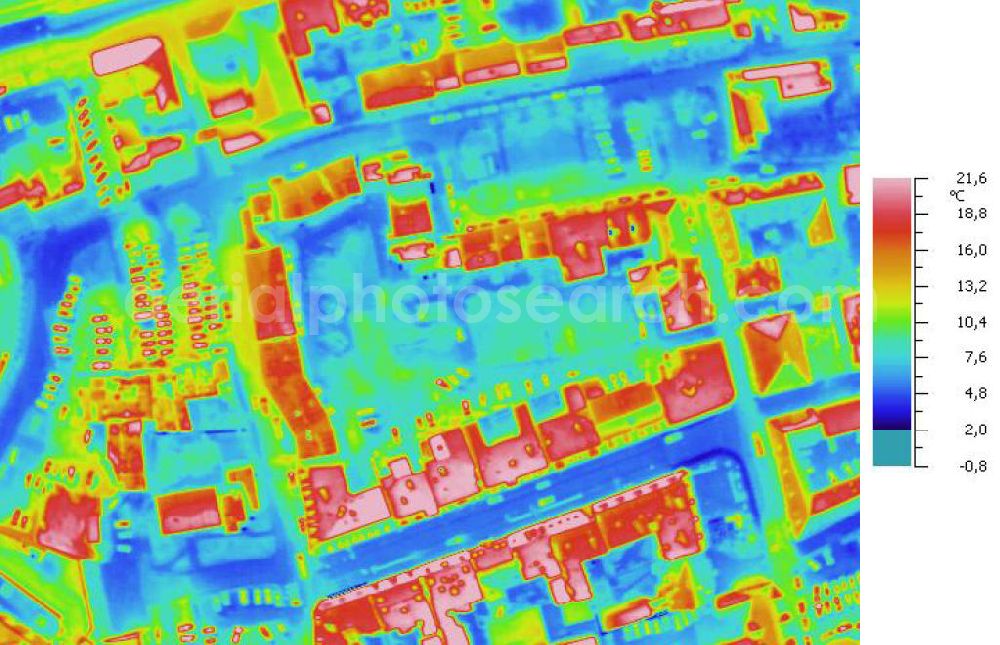 Infrared aerial photograph HALLE / Saale - Infrarotaufnahme als Senkrechtluftbild voon Wohngebieten an der Kleinen Brauhausstraße, Sternstraße; Große Brauhausstraße, Christian-Wolff-Straße in der Altstadt. Aufgenommen wurden diese auf 1/10 tel Grad genauen Wärmeluftaufnahmen mit einem Luftbild-Infrarotkamerasystem der Firma JENOPTIK. Jena Optronik GmbH,