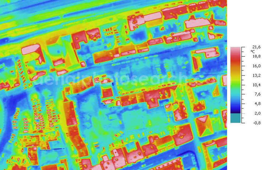 Infrared aerial photograph HALLE / Saale - Infrarotaufnahme als Senkrechtluftbild voon Wohngebieten an der Kleinen Brauhausstraße, Sternstraße; Große Brauhausstraße, Christian-Wolff-Straße in der Altstadt. Aufgenommen wurden diese auf 1/10 tel Grad genauen Wärmeluftaufnahmen mit einem Luftbild-Infrarotkamerasystem der Firma JENOPTIK. Jena Optronik GmbH,