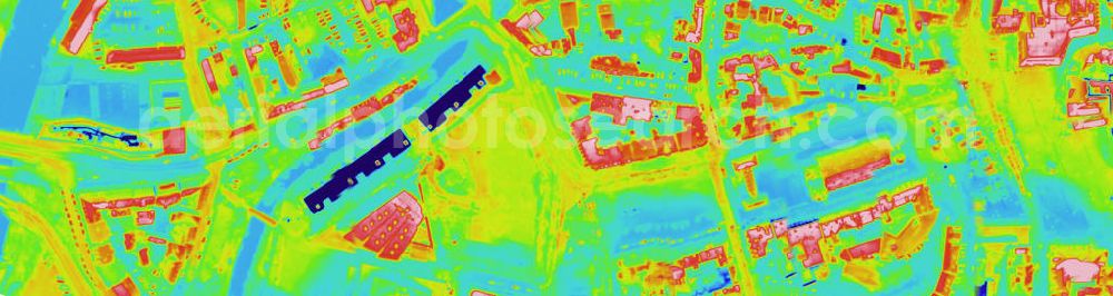 Infrared aerial photograph HALLE / Saale - Infrarotaufnahme als Senkrechtluftbild von Geschäftshäusern und Wohngebieten der Altstadt am Innenstadtbereich zum Marktplatz in Halle / Saale. Aufgenommen wurden diese auf 1/10 tel Grad genauen Wärmeluftaufnahmen mit einem Luftbild-Infrarotkamerasystem der Firma JENOPTIK. Jena Optronik GmbH,