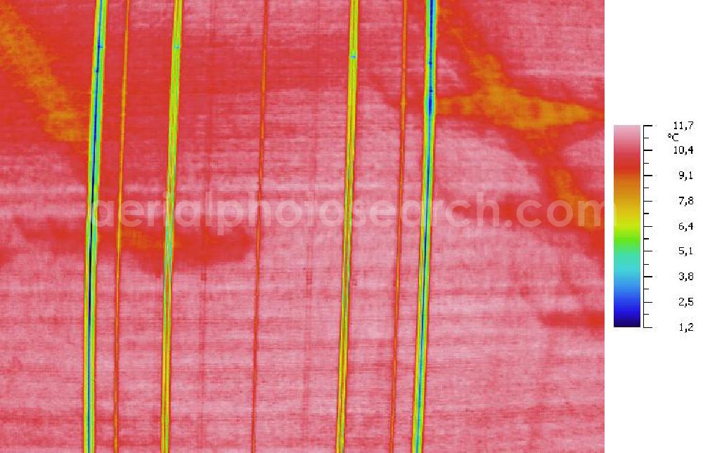 Infrared aerial photograph MILZAU - Infrarotaufnahme als Senkrechtluftbild von Starkstromtrassen bei Milzau in Sachsen-Anhalt Aufgenommen wurden diese auf 1/10 tel Grad genauen Wärmeluftaufnahmen mit einem Luftbild-Infrarotkamerasystem der Firma JENOPTIK. Jena Optronik GmbH,