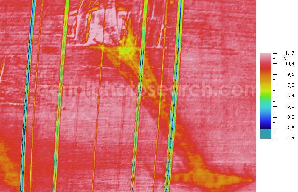 Infrared aerial photograph MILZAU - Infrarotaufnahme als Senkrechtluftbild von Starkstromtrassen bei Milzau in Sachsen-Anhalt Aufgenommen wurden diese auf 1/10 tel Grad genauen Wärmeluftaufnahmen mit einem Luftbild-Infrarotkamerasystem der Firma JENOPTIK. Jena Optronik GmbH,