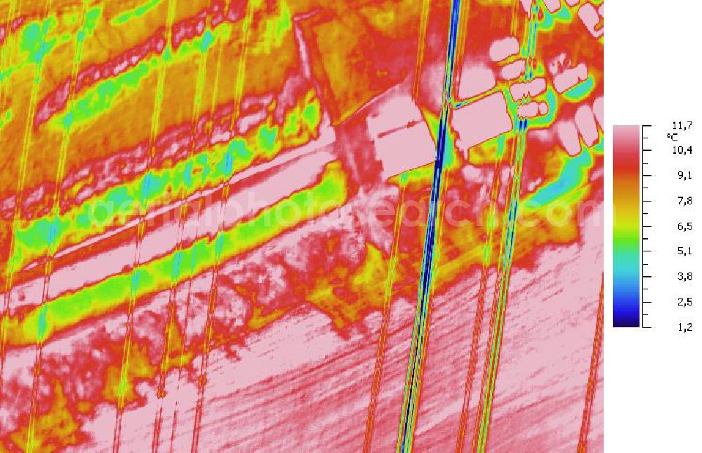 Infrared aerial photograph MILZAU - Infrarotaufnahme als Senkrechtluftbild von Starkstromtrassen bei Milzau in Sachsen-Anhalt Aufgenommen wurden diese auf 1/10 tel Grad genauen Wärmeluftaufnahmen mit einem Luftbild-Infrarotkamerasystem der Firma JENOPTIK. Jena Optronik GmbH,