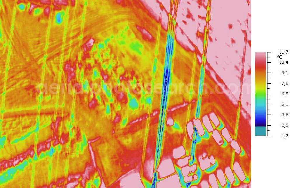 Infrared aerial photograph MILZAU - Infrarotaufnahme als Senkrechtluftbild von Starkstromtrassen bei Milzau in Sachsen-Anhalt Aufgenommen wurden diese auf 1/10 tel Grad genauen Wärmeluftaufnahmen mit einem Luftbild-Infrarotkamerasystem der Firma JENOPTIK. Jena Optronik GmbH,