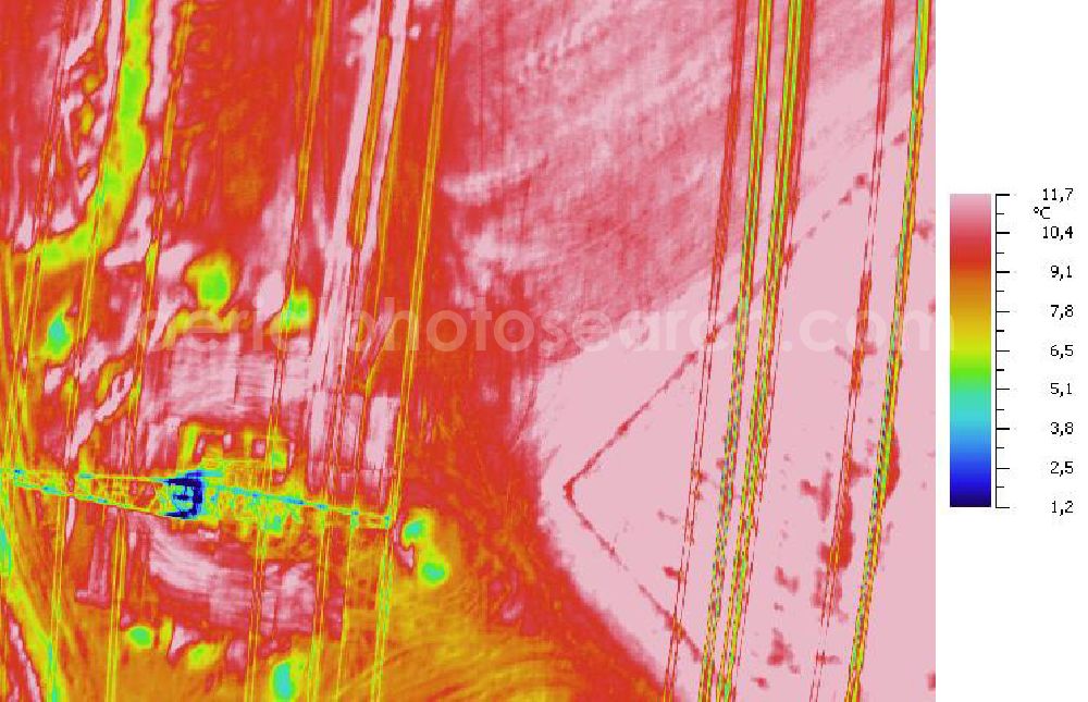 Infrared aerial photograph MILZAU - Infrarotaufnahme als Senkrechtluftbild von Starkstromtrassen bei Milzau in Sachsen-Anhalt Aufgenommen wurden diese auf 1/10 tel Grad genauen Wärmeluftaufnahmen mit einem Luftbild-Infrarotkamerasystem der Firma JENOPTIK. Jena Optronik GmbH,