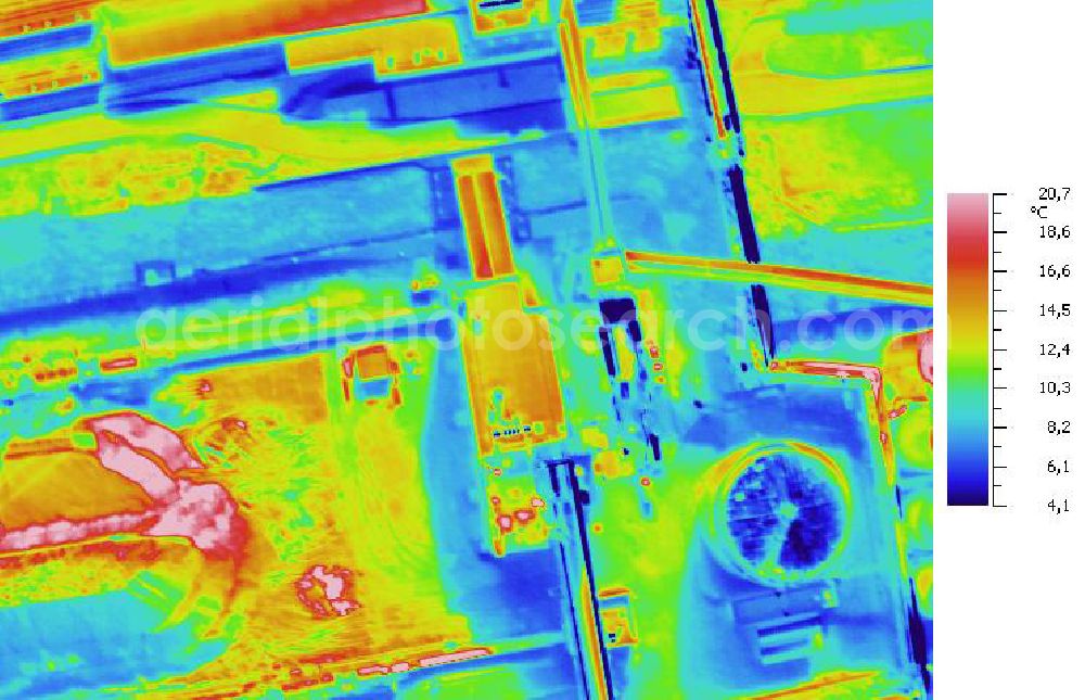 Infrared aerial photograph SCHKOPAU - Infrarotaufnahme als Senkrechtluftbild von den Turbinenhallen des Heizkraftwerkes Schkopau. Aufgenommen wurden diese auf 1/10 tel Grad genauen Wärmeluftaufnahmen mit einem Luftbild-Infrarotkamerasystem der Firma JENOPTIK. Jena Optronik GmbH,