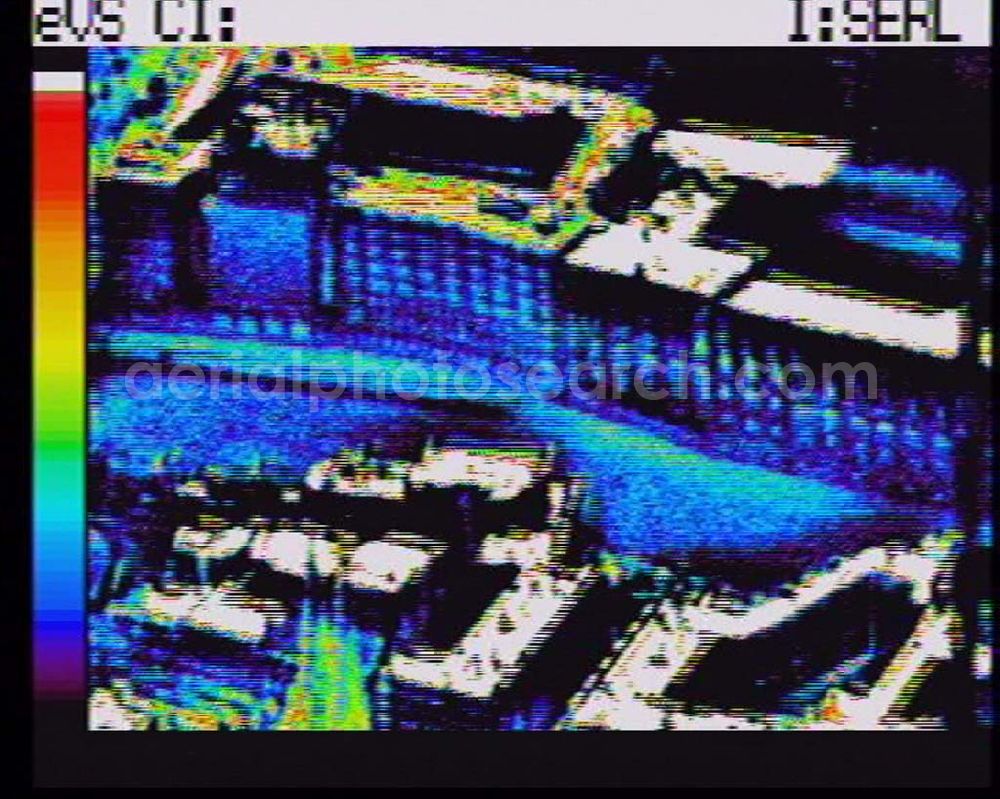 Infrared aerial photograph Berlin - 09.10.2004Wärmeluftbild (Infrarotaufnahme) Blick auf das Nikolaiviertel mit dem Spreeverlauf durch Berlin direkt an der Berliner Stadtbibliothek vorbei.