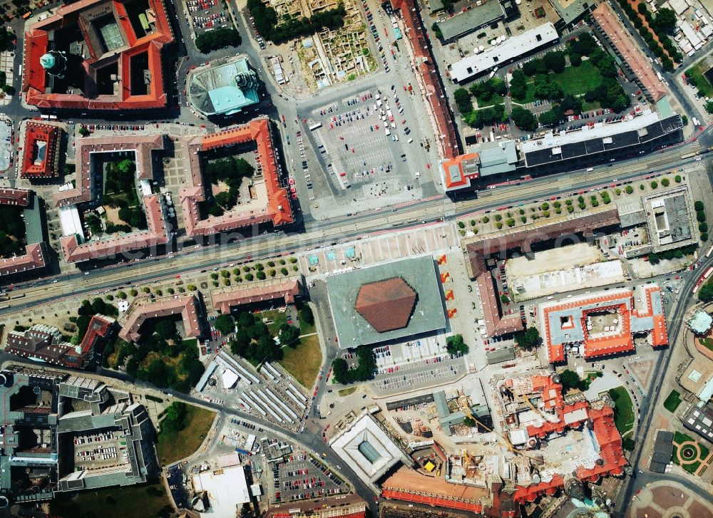 Vertical aerial photograph Dresden - Vertical view of old Town area with the old market and the convention hall and city centre centre in Dresden in the federal state Saxony