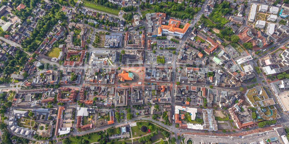 Vertical aerial photograph Hamm - Vertical aerial view from the satellite perspective of the old Town area and city center in Hamm at Ruhrgebiet in the state North Rhine-Westphalia, Germany